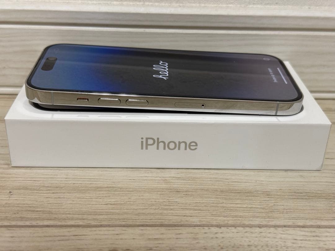 Apple iPhone 14 Pro 256GB シルバー 本体　SIMフリー