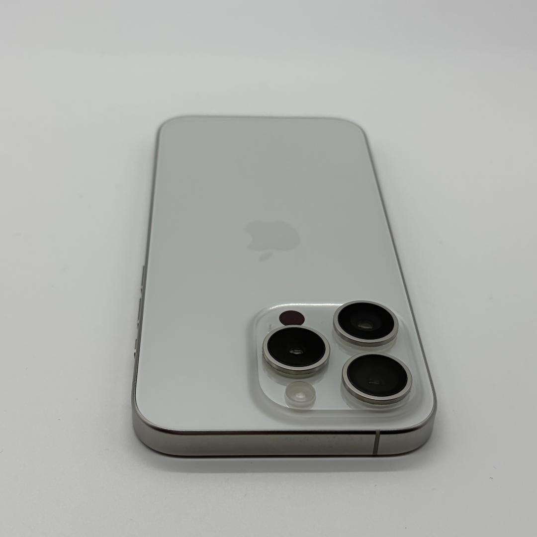 Apple iPhone 15 Pro 256GB ホワイトチタニウム