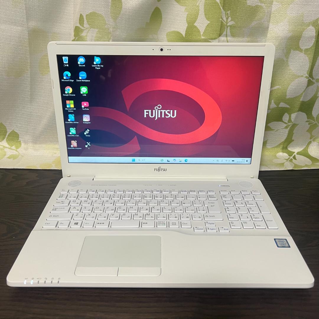 富士通 LIFEBOOK✨SSD256GB☆Core i7☆メモリ8GB pclife_p-personal-computer036