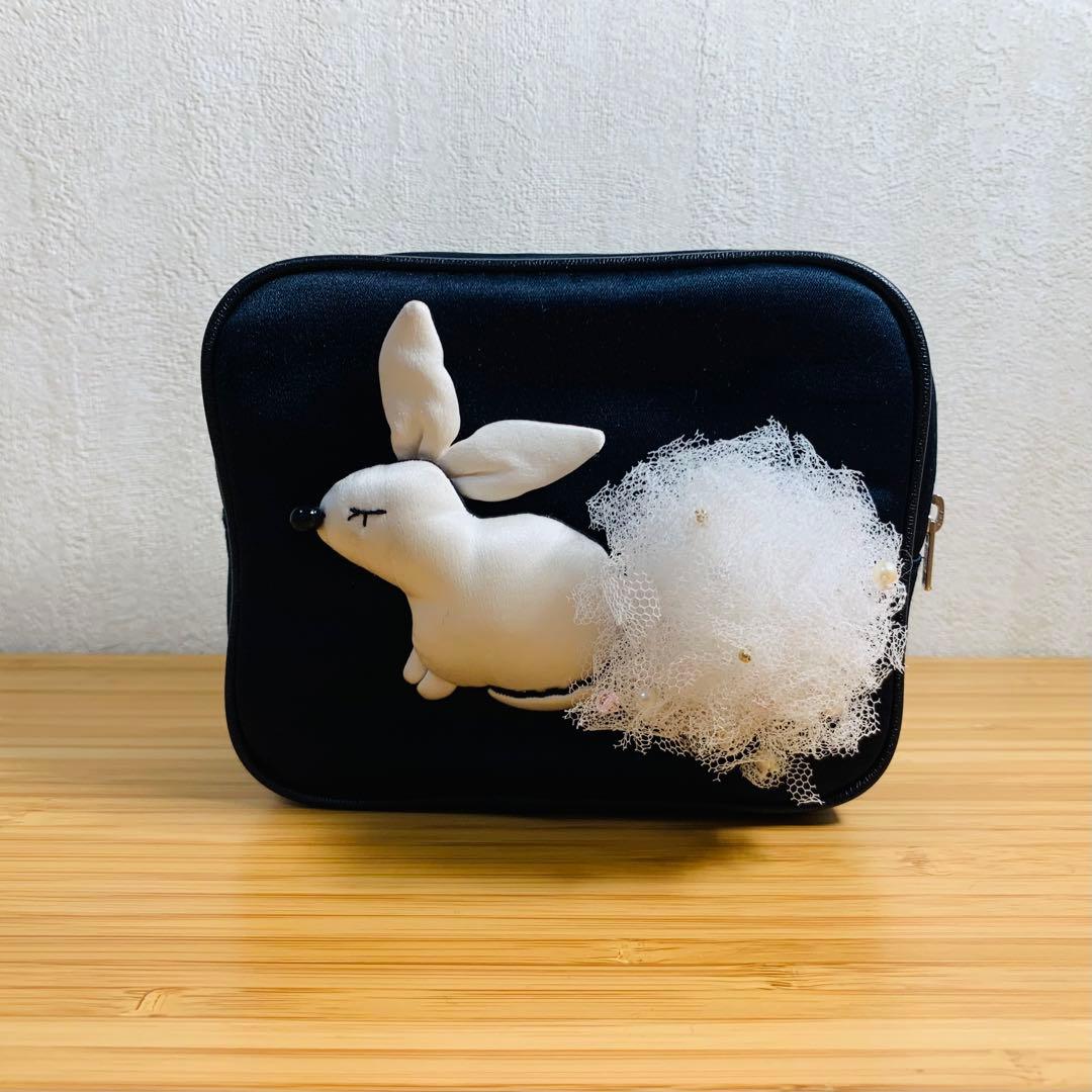 LUDLOW ラドロー うさぎモチーフティッシュケース付きポーチ - メルカリ