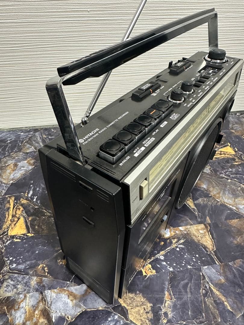美品！動作品TRK-5240 ラジカセHITACHI/日立FM/SW/MWラジオ