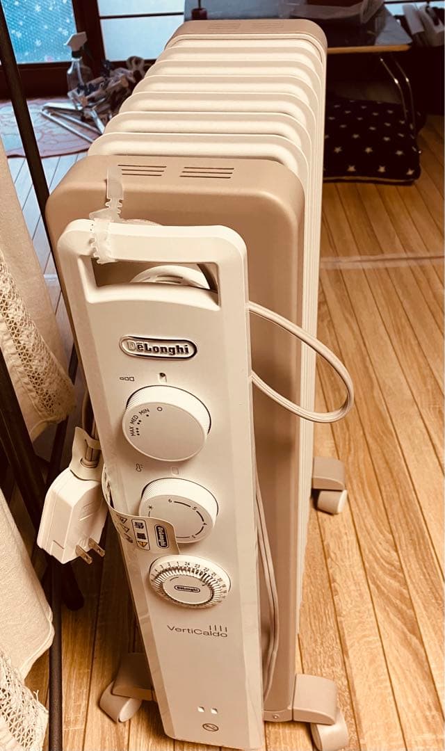 デロンギオイルヒーター（専門業者者梱包、配送） - メルカリ