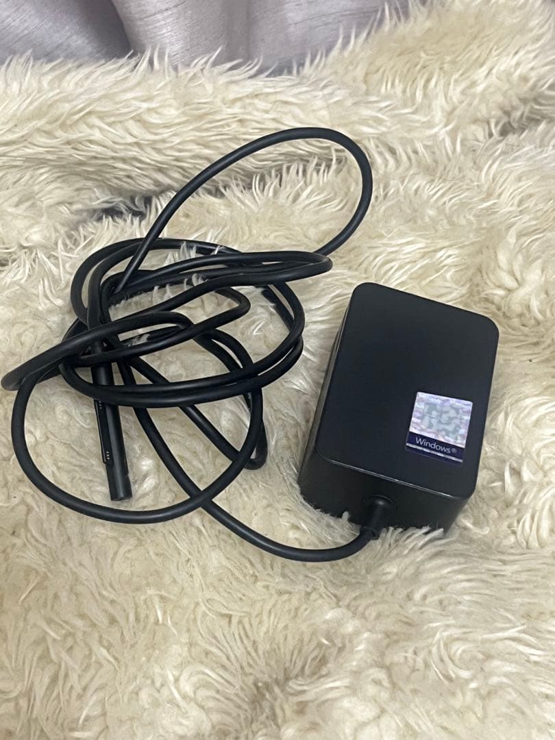 【Microsoft】surface go 64G 充電器付き　動作確認済み