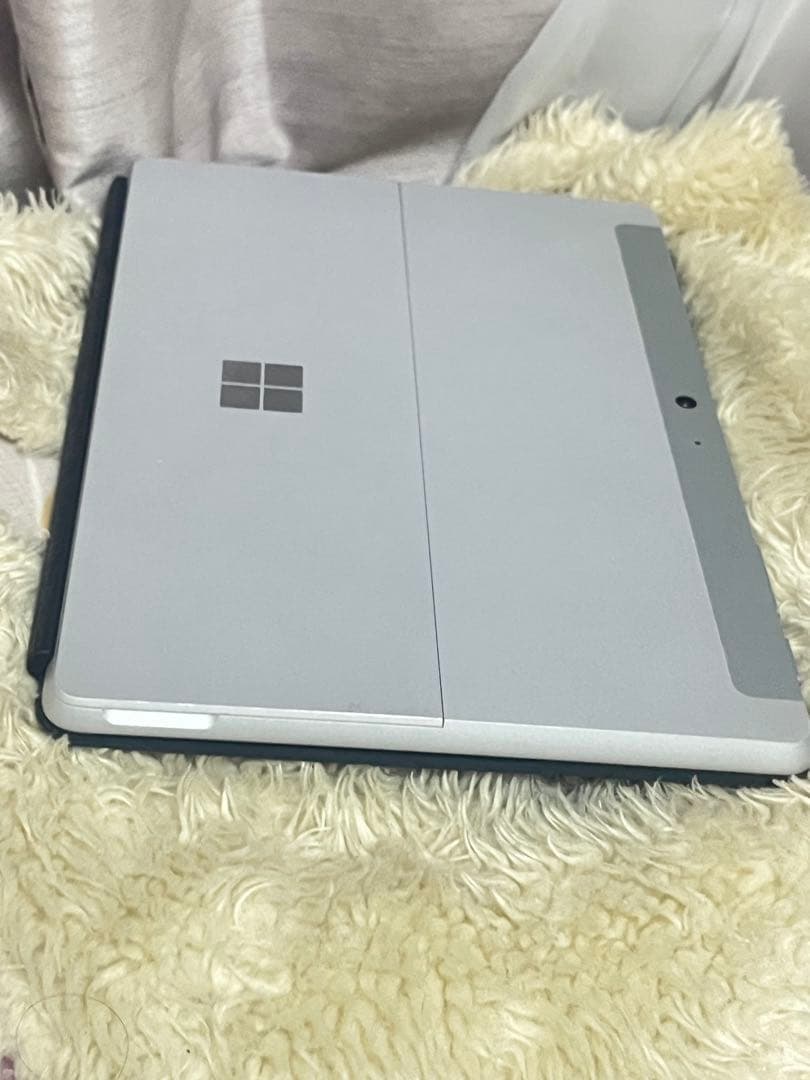 【Microsoft】surface go 64G 充電器付き　動作確認済み