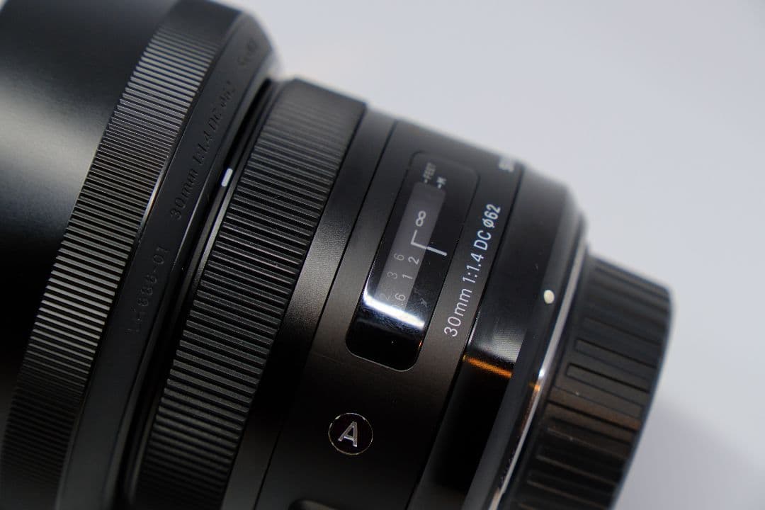 SIGMA 30mm F1.4 DC HSM Art ニコンFマウント Amazon.com : Sigma 30mm F1.4 Art DC HSM Lens for Nikon : Digital