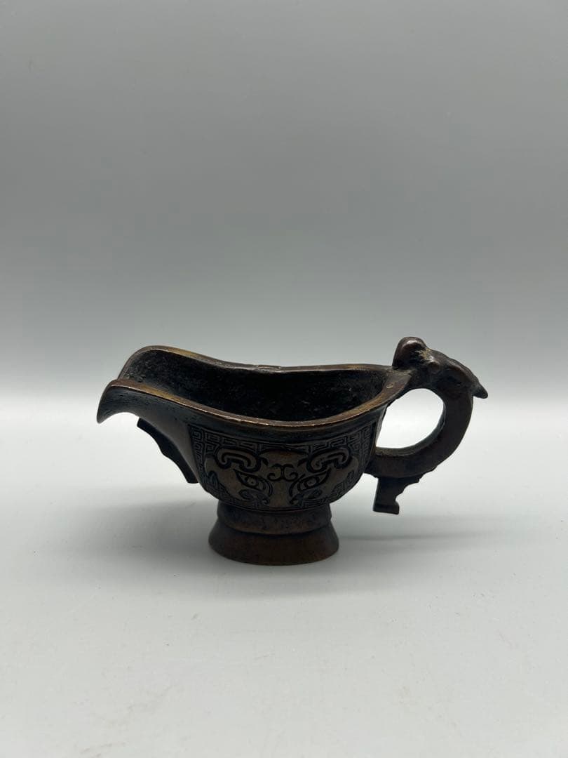 【骨董】中国古銅　酒器 青銅器 三足 爵杯 酒器 中国美術 古玩 骨董 - メルカリ