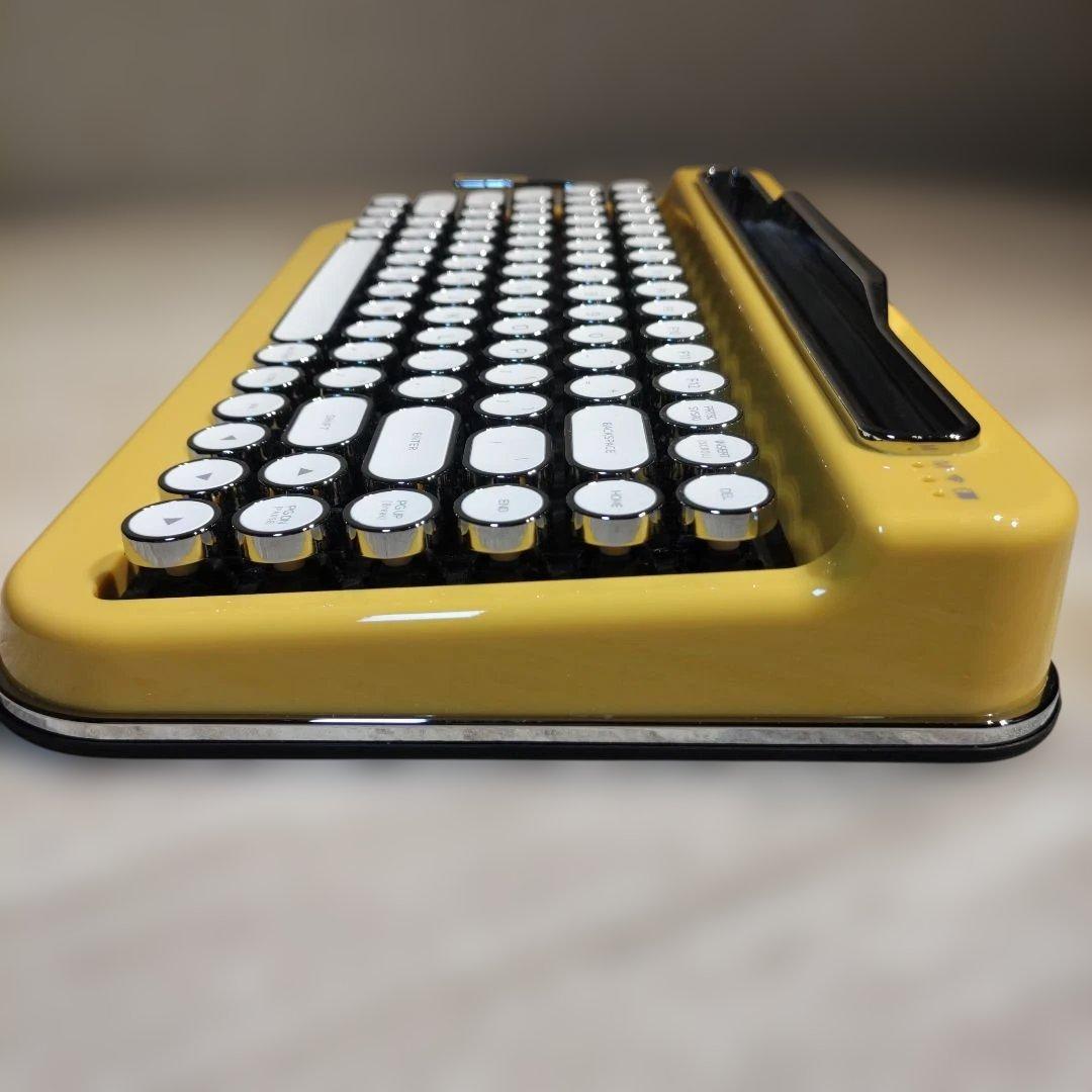 [美品] タイプライター風ワイヤレスキーボード「PENNA」マスタードイエロー