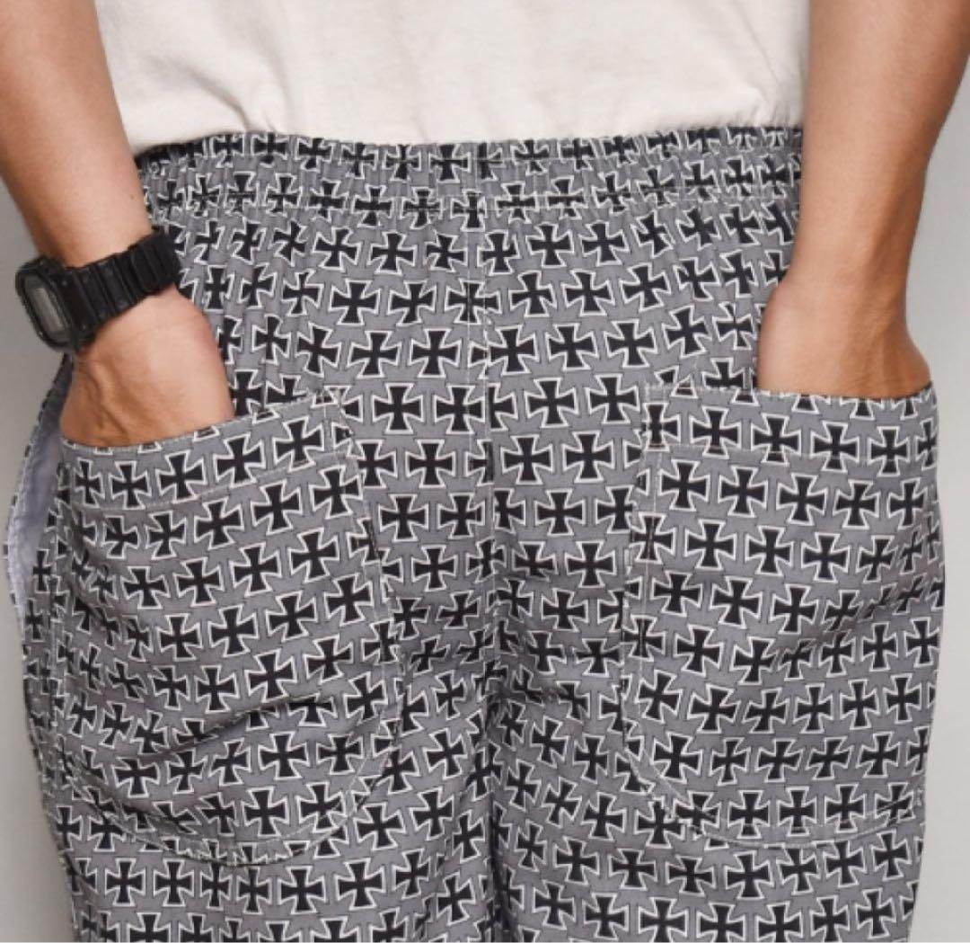 レア】us アス 三軒茶屋 イージーパンツ アイアンクロス グレー 総柄