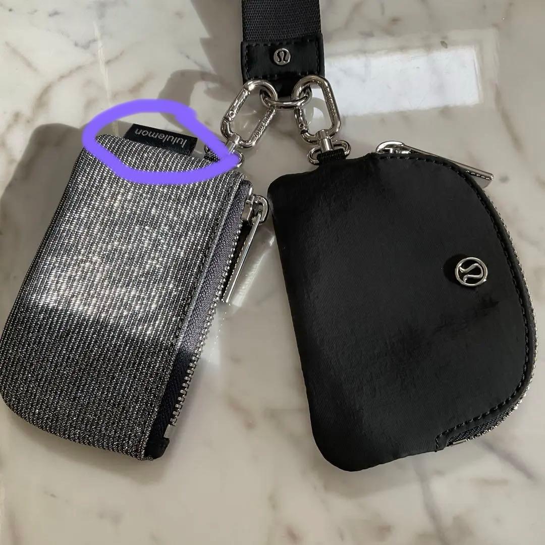LULULEMON ポーチ ストラップ ダブル 黒×銀 - 小物新しい