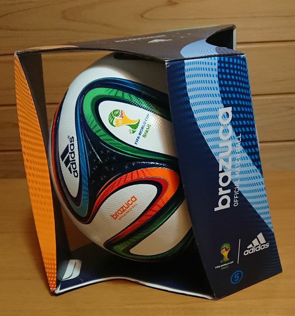 アディダスadidasブラジルワールドカップサッカーSOCCERボールサイズ5