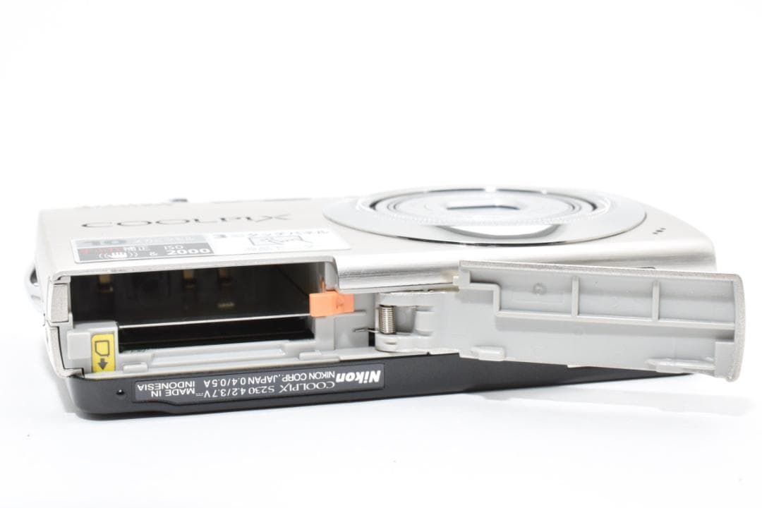 《 美品 》 ニコン　Nikon COOLPIX S230 シルバー