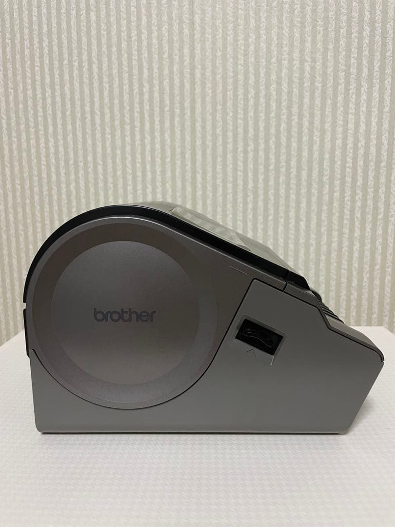 ピータッチ　P-touch QL-1050 ブラザー　ラベルプリンター