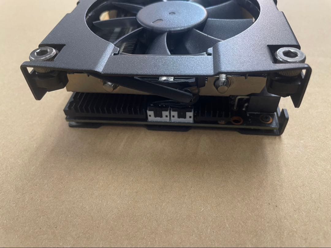 ELSA RTX 2070グラフィックボードtypeC端子