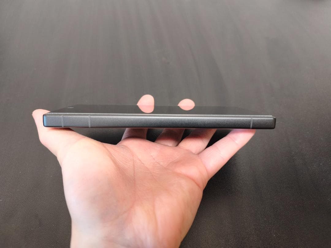 【ほぼ新品】AQUOS R10 256GB チャコールブラック【オマケ付き】