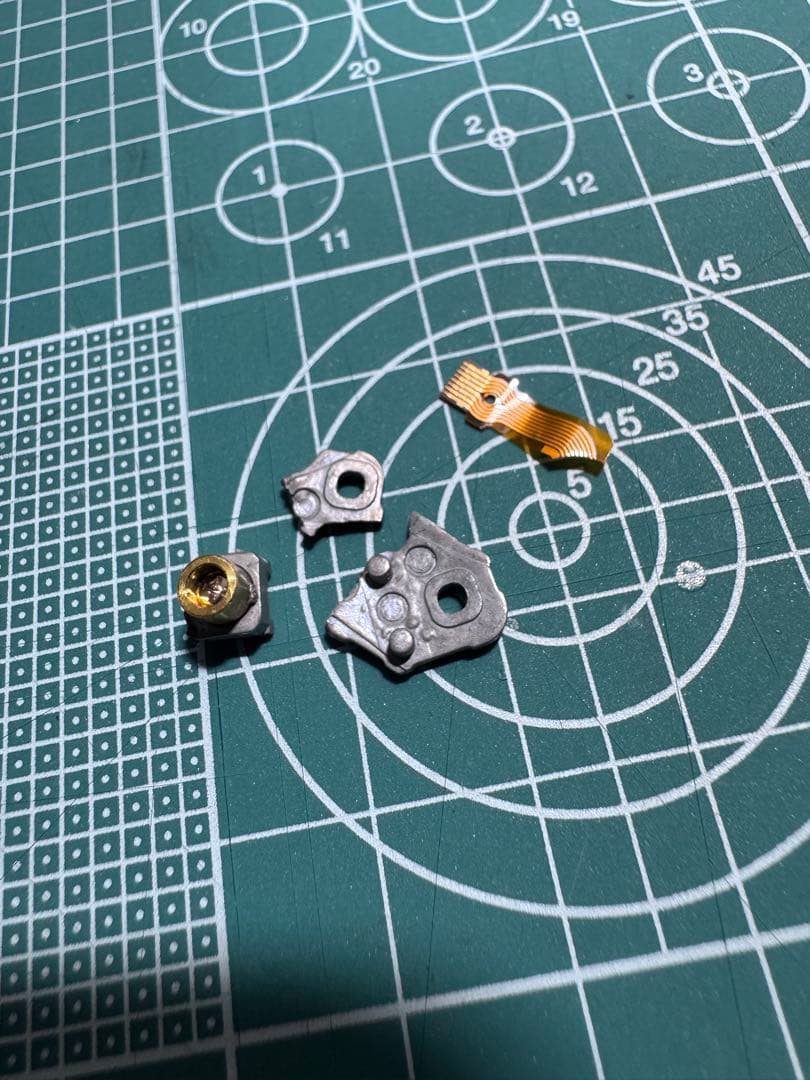 Canon EF-S 18-135mm IS USM レンズ ジャンク　故障品