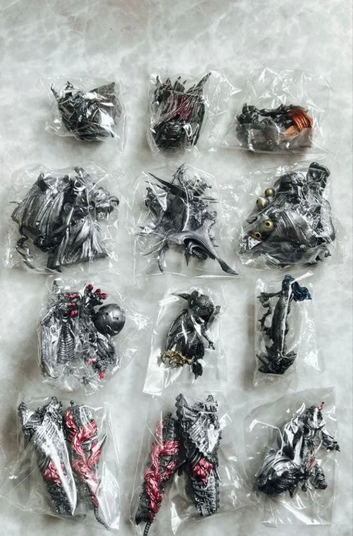 内袋未開封ファイナルファンタジークリーチャーズ メタリック12体10種