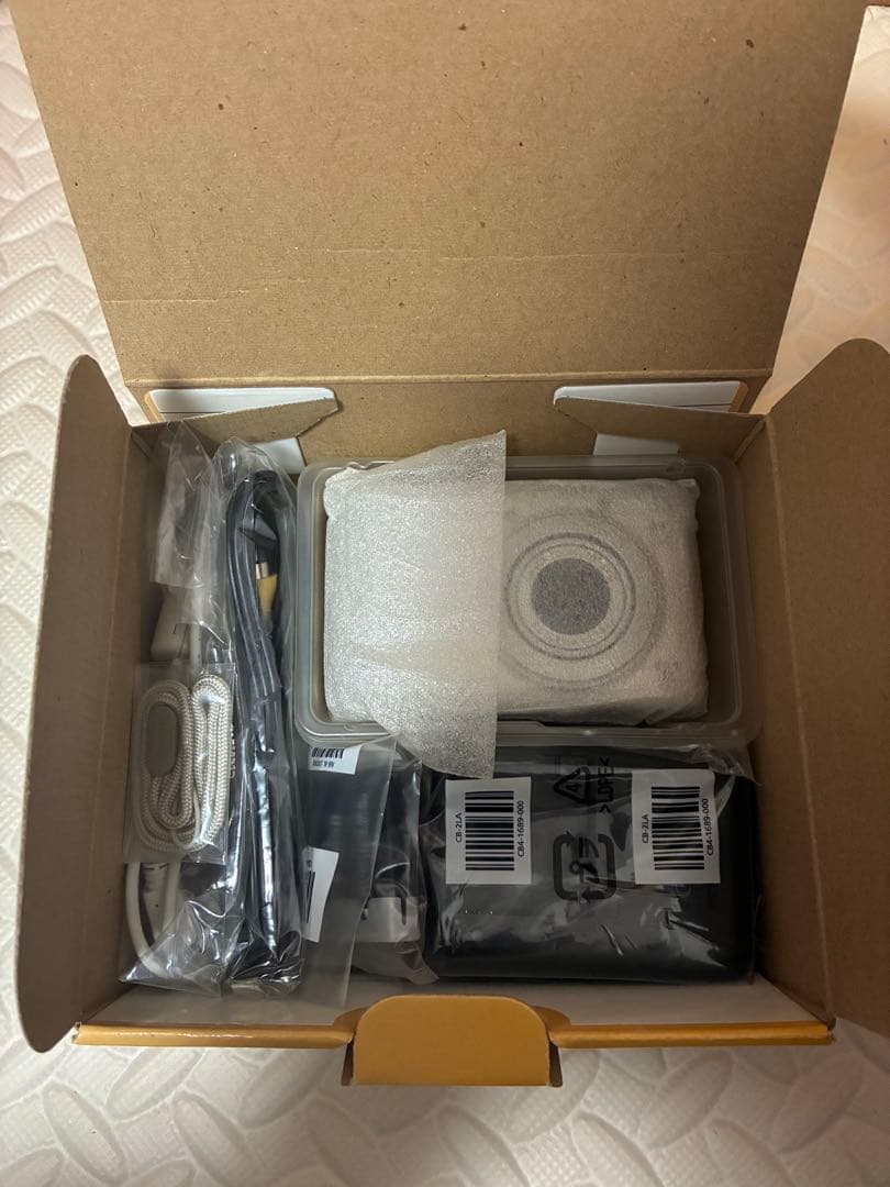 未使用品　canon&キャノン　A3100 デジタルカメラ