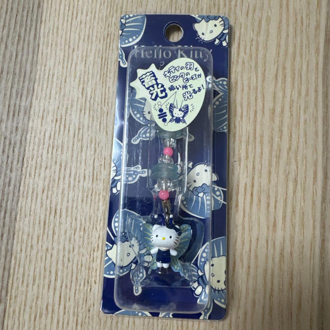 ハローキティ　蓄光　バタフライ　蝶　ストラップ　新品 キティ 蝶 蓄光 ストラップ ハローキティ 蓄光 バタフライ 蝶