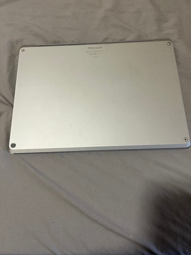 surface ラップトップ　1769