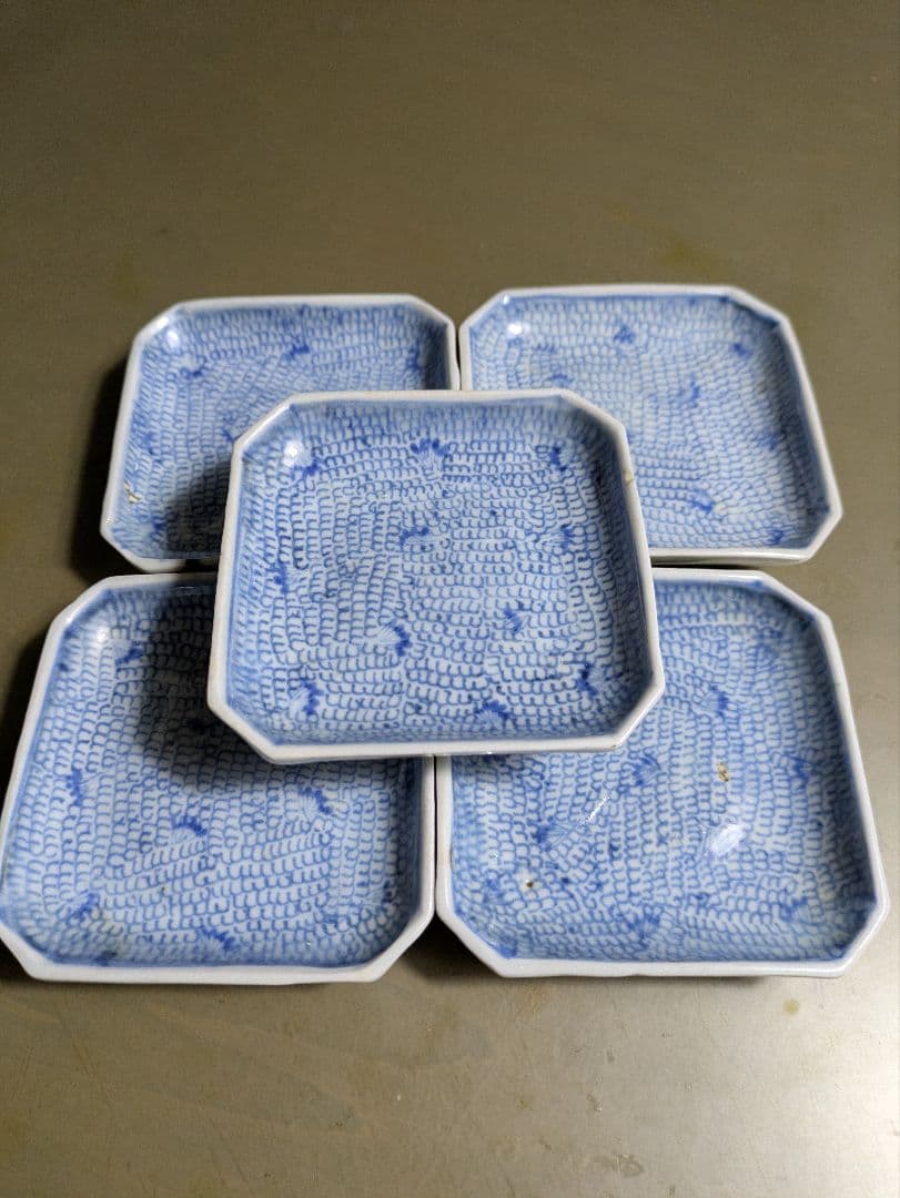 古伊万里染め付け微塵唐草図　 角豆皿　５枚　成化年製 古伊万里染め付け微塵唐草図 角豆皿 5枚 成化年製 - メルカリ