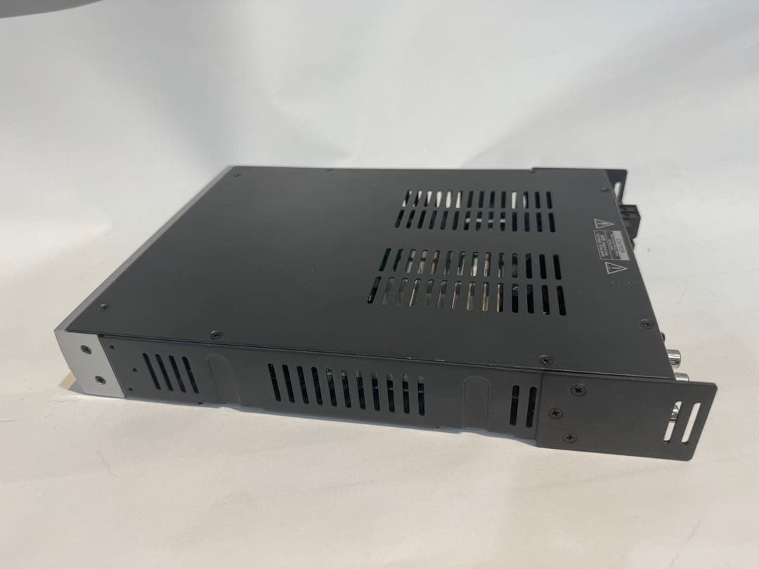 【中古美品】　BOSE FreeSpace IZA250-LZ パワーアンプ