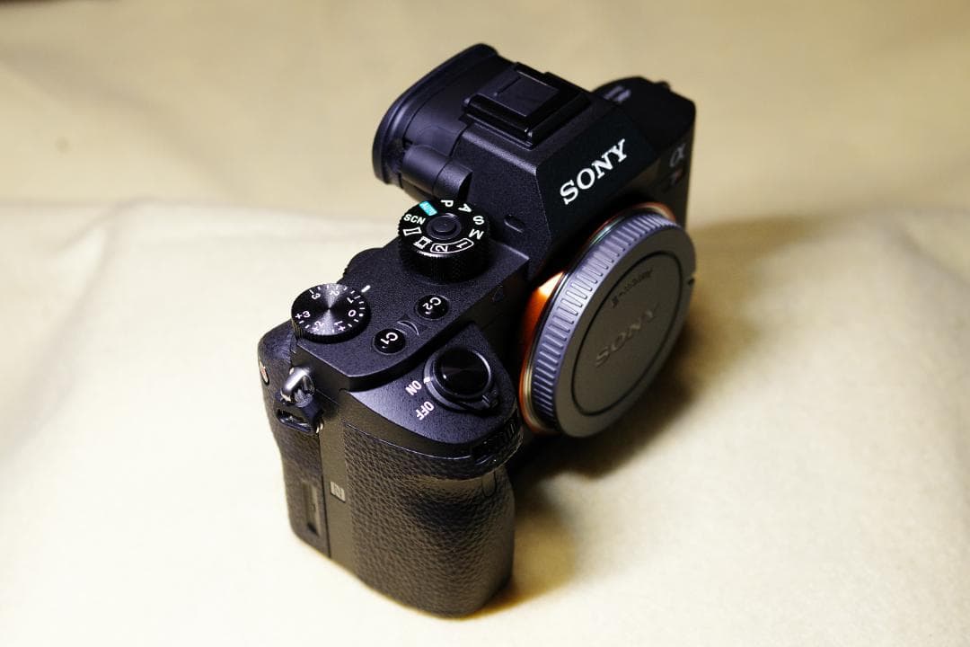 極美品　SONY α7Rボディ 撮影枚数５９３枚　純正充電器バッテリー付　即納