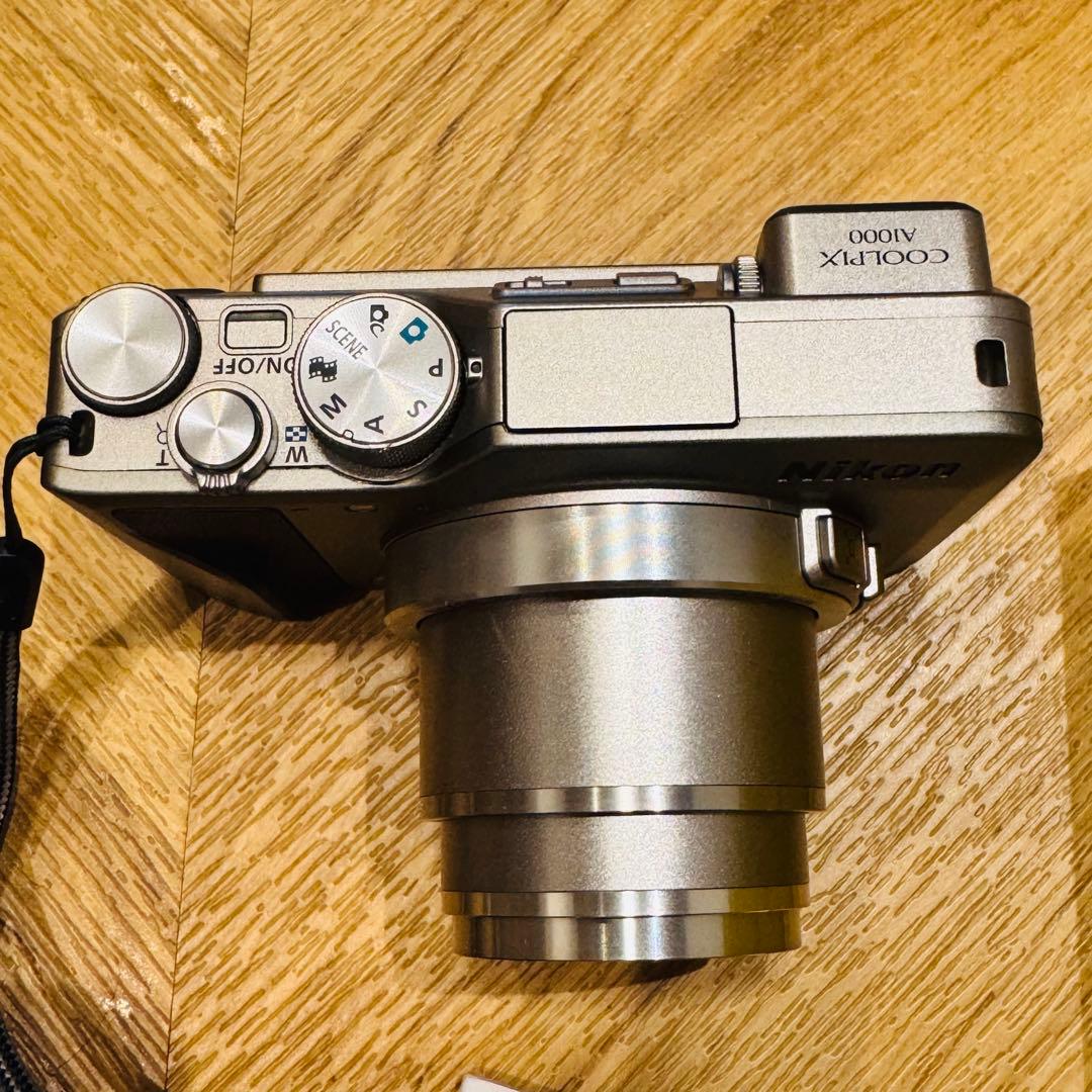Nikon Coolpix A1000 & box & 2 batteries