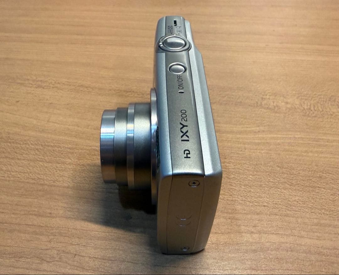 Canon IXY 200 コンパクトデジタルカメラバッテリー充電器ケースセット