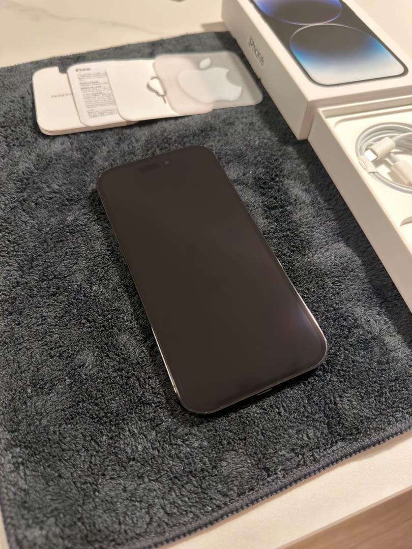 Apple iPhone 14 pro ブラック