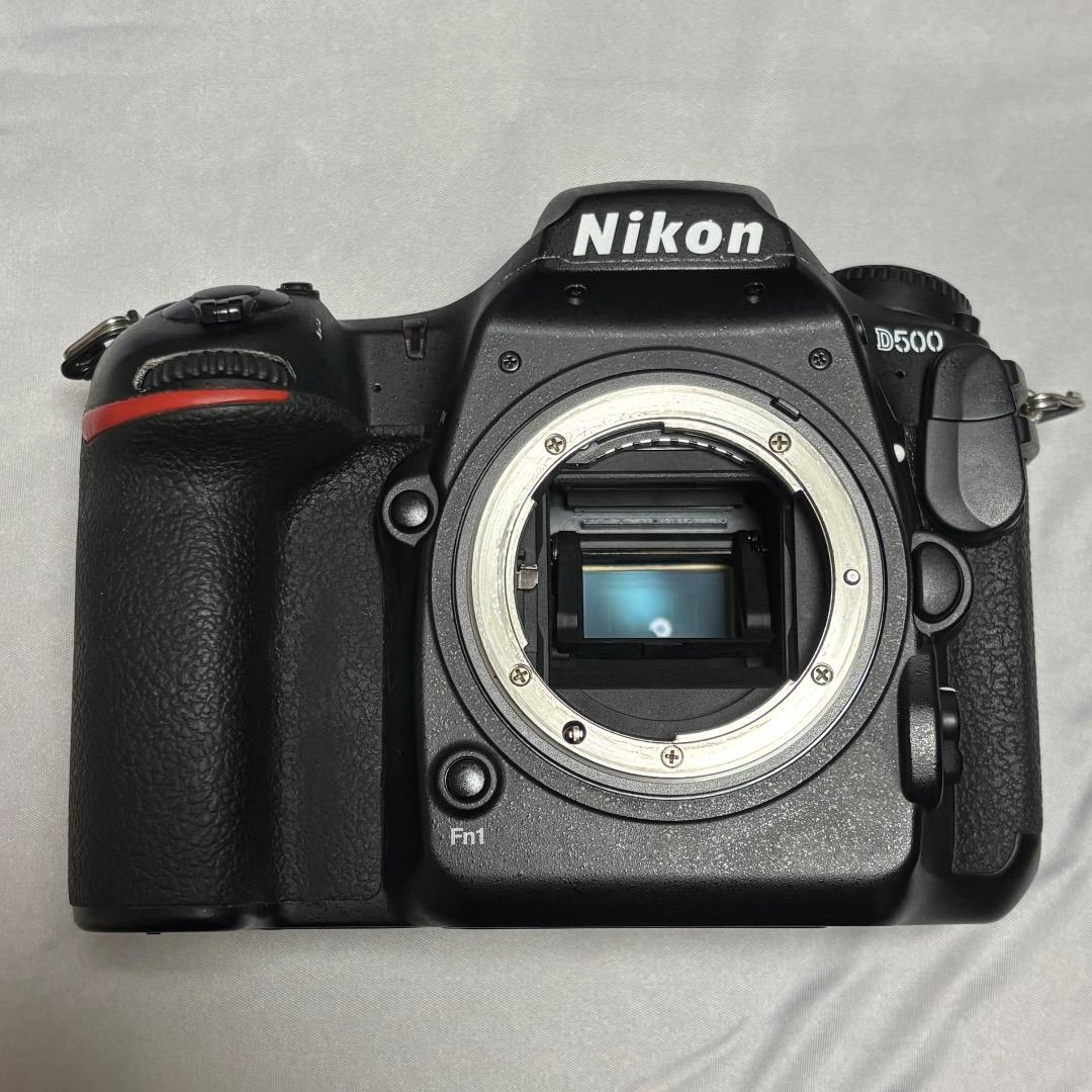 Nikon D500 + MB-D17 （バッテリー２個）