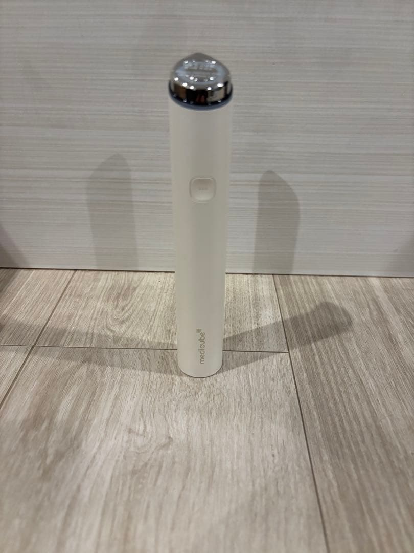 【新品】メディキューブ ブースタープロミニ プラス　ホワイト 美顔器