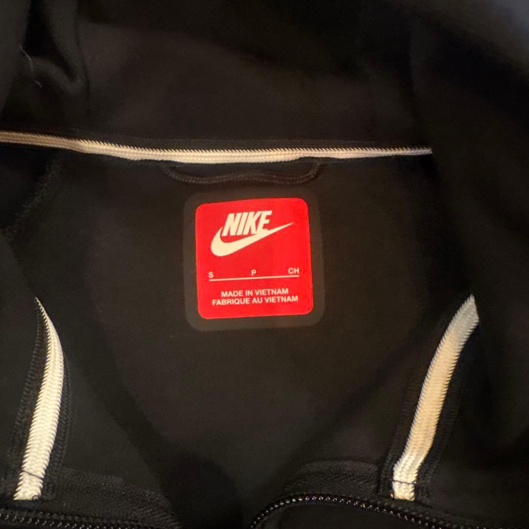 Teeshyn着用NIKEテックフリース反射S キッズ140 - メルカリ