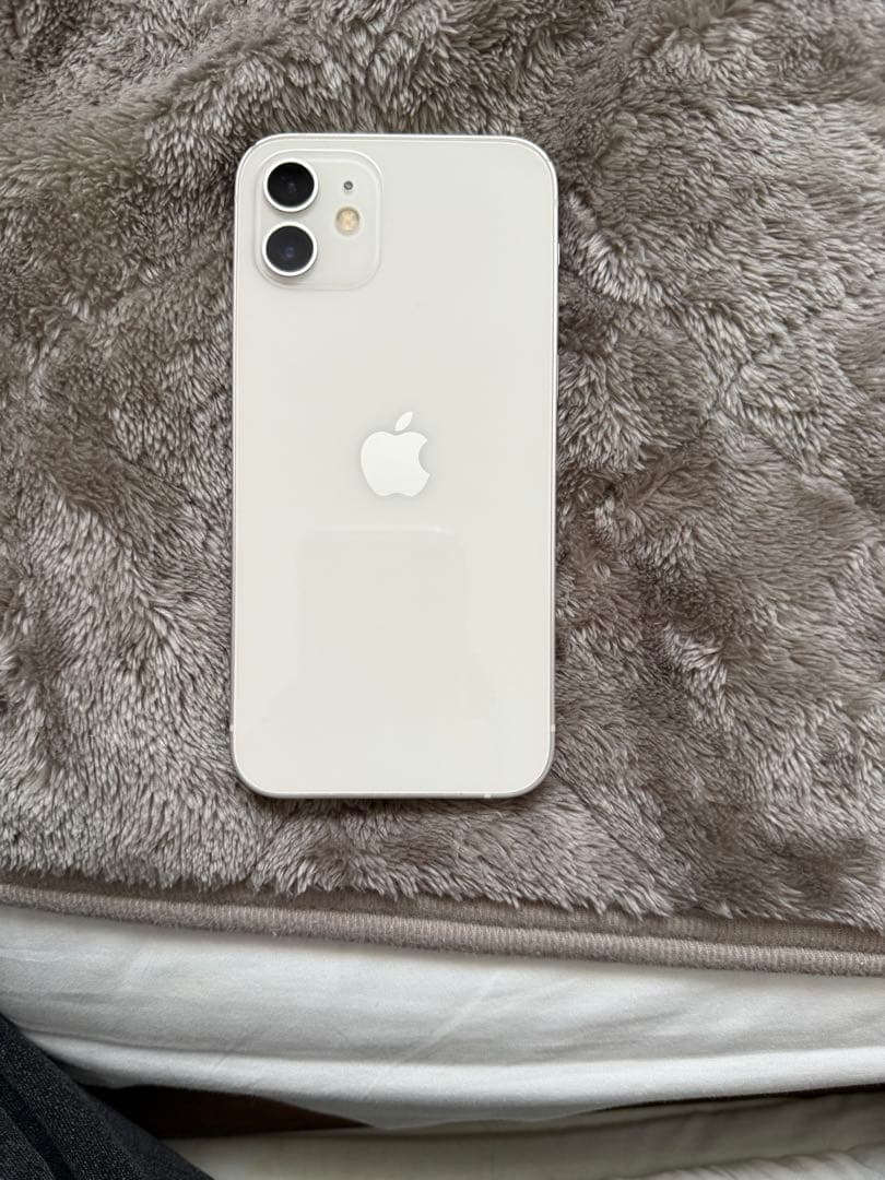 iPhone 12 64GB ホワイト SIMフリー 充電不安定あり
