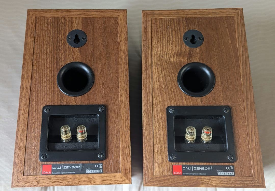 DALI 2ウェイスピーカー ウッド調