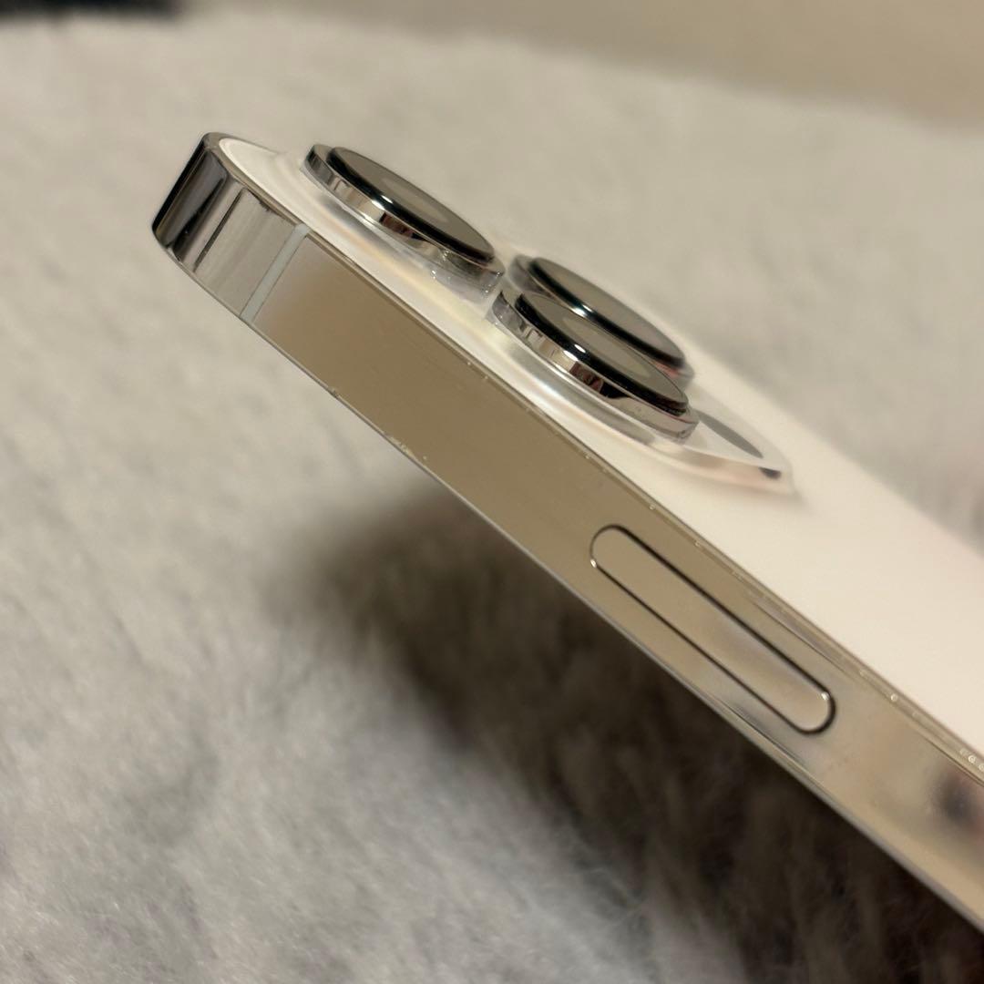 【ＭＥ】iPhone13pro 256GB シルバー SIMフリー