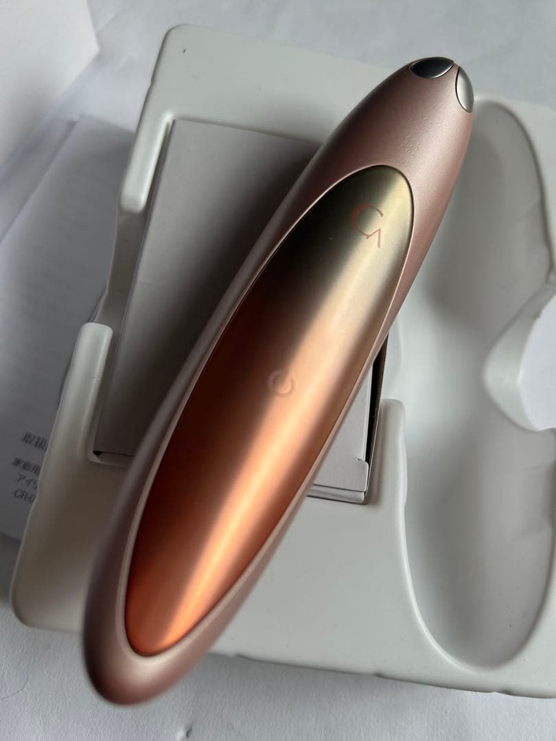 未使用 CREAGE [クリアージュ] アイリフト　目もとエステ・マッサージャー