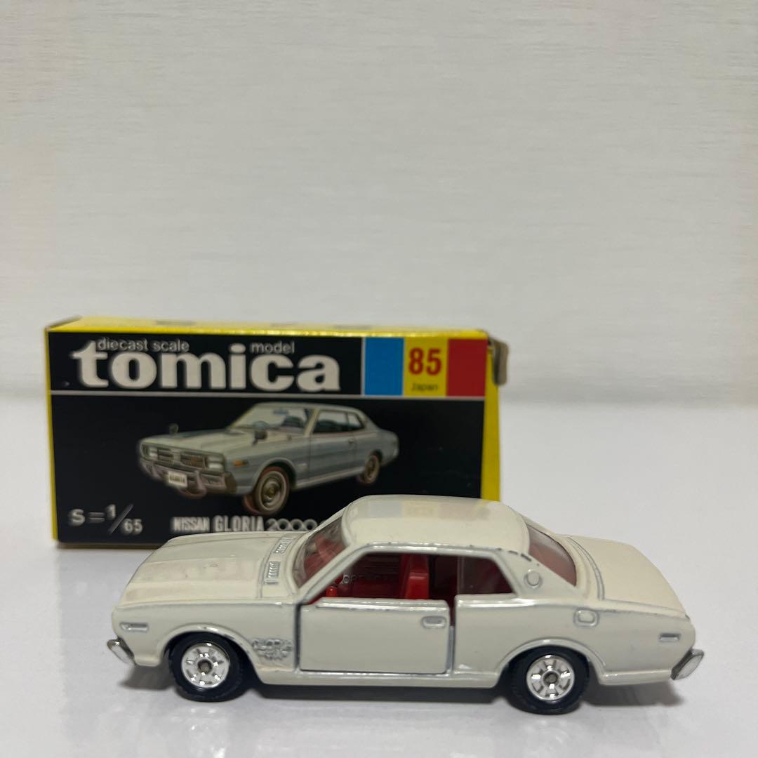 黒箱トミカ 85 Nissan Gloria 2000 1/65 - メルカリ