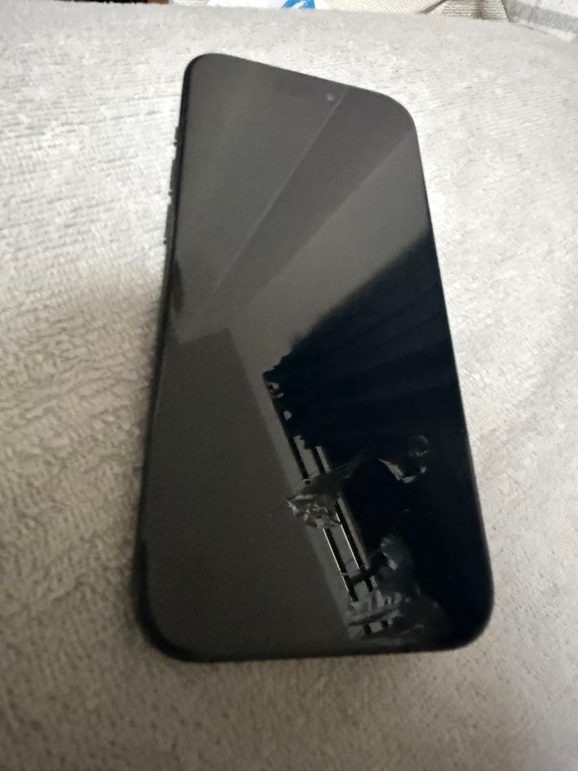 ケース付きsimフリーiPhone 15 Pro 256GB 86% 美品