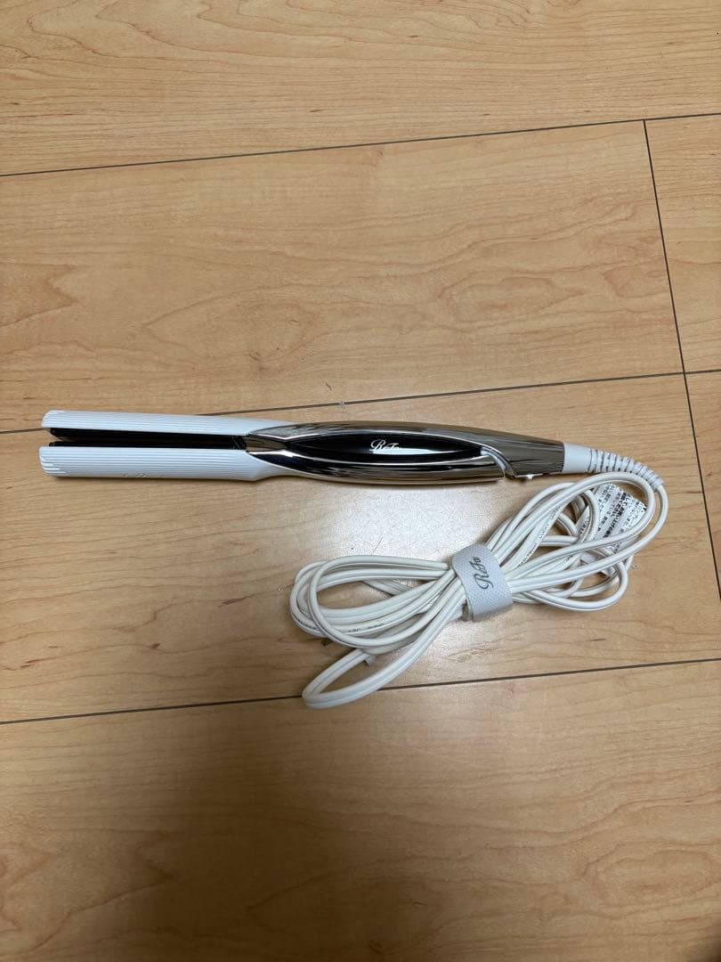 Refa ストレートアイロン RE-AC02A 2021年製 リファ ビューテック ストレートアイロン RE-AC02Aの口コミ・評判は
