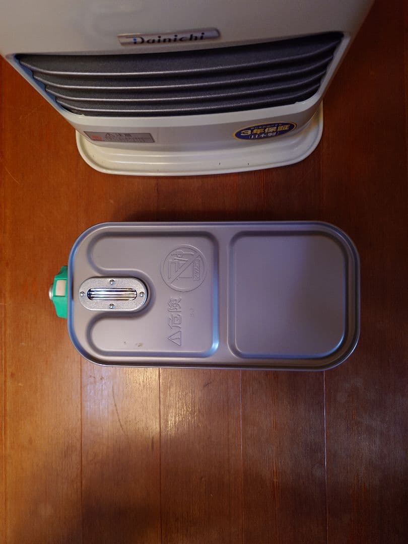 １番小さいダイニチ製石油ブルーヒーター。
