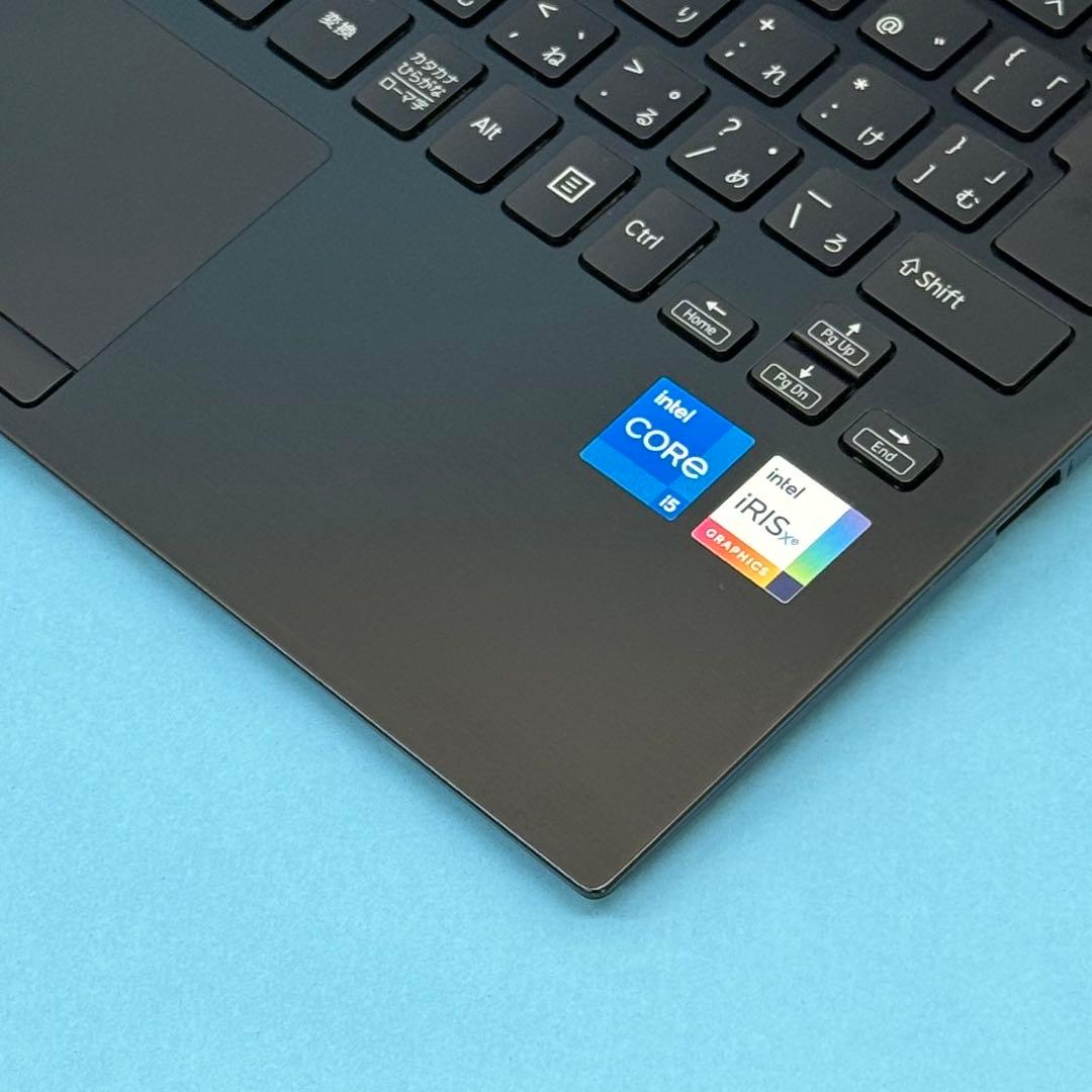 美品】425 VAIO Pro PG i5-1235U 16GB 256GB