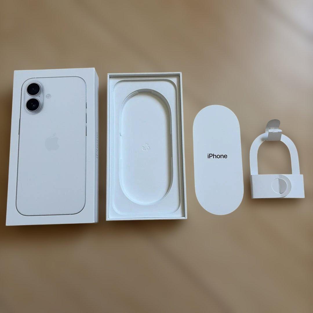 Apple iPhone 17ホワイト 空箱のみ - メルカリ