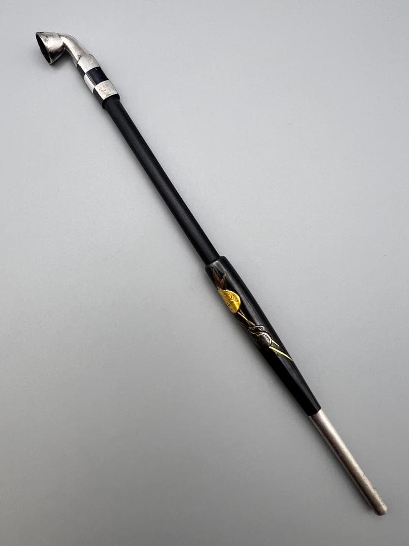 銀 黒 赤 金 レア 銀製 煙管 キセル 在銘 狐と鯛図 赤銅金象嵌 銀細工