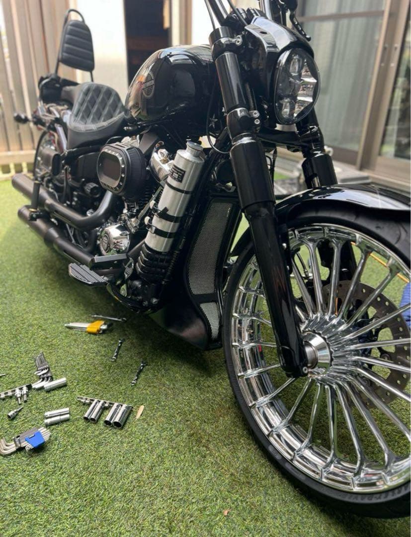 Thunderbike GPスタイル・チンスポイラー ブレイクアウト FXBR