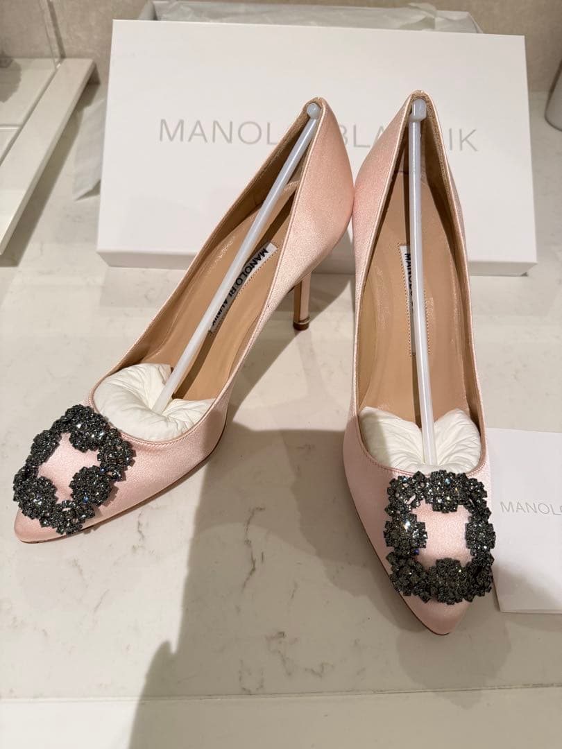 マノロブラニク ハンギシ9cm 35サイズ ハンギシ フラットシューズ ブラック マノロブラニク