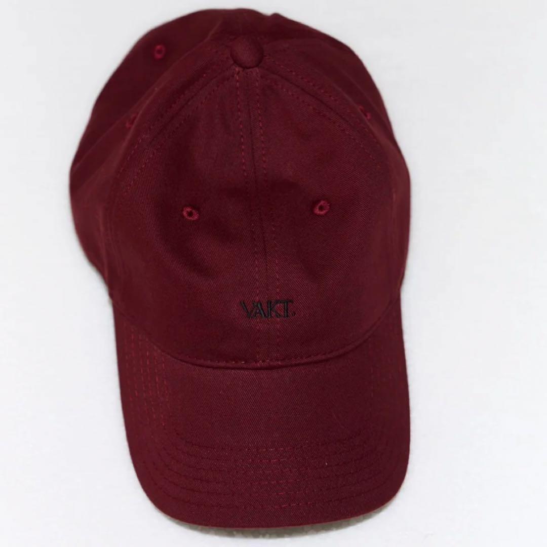 vakt. バーガンディ ベースボールキャップ バクト シシクイ - メルカリ