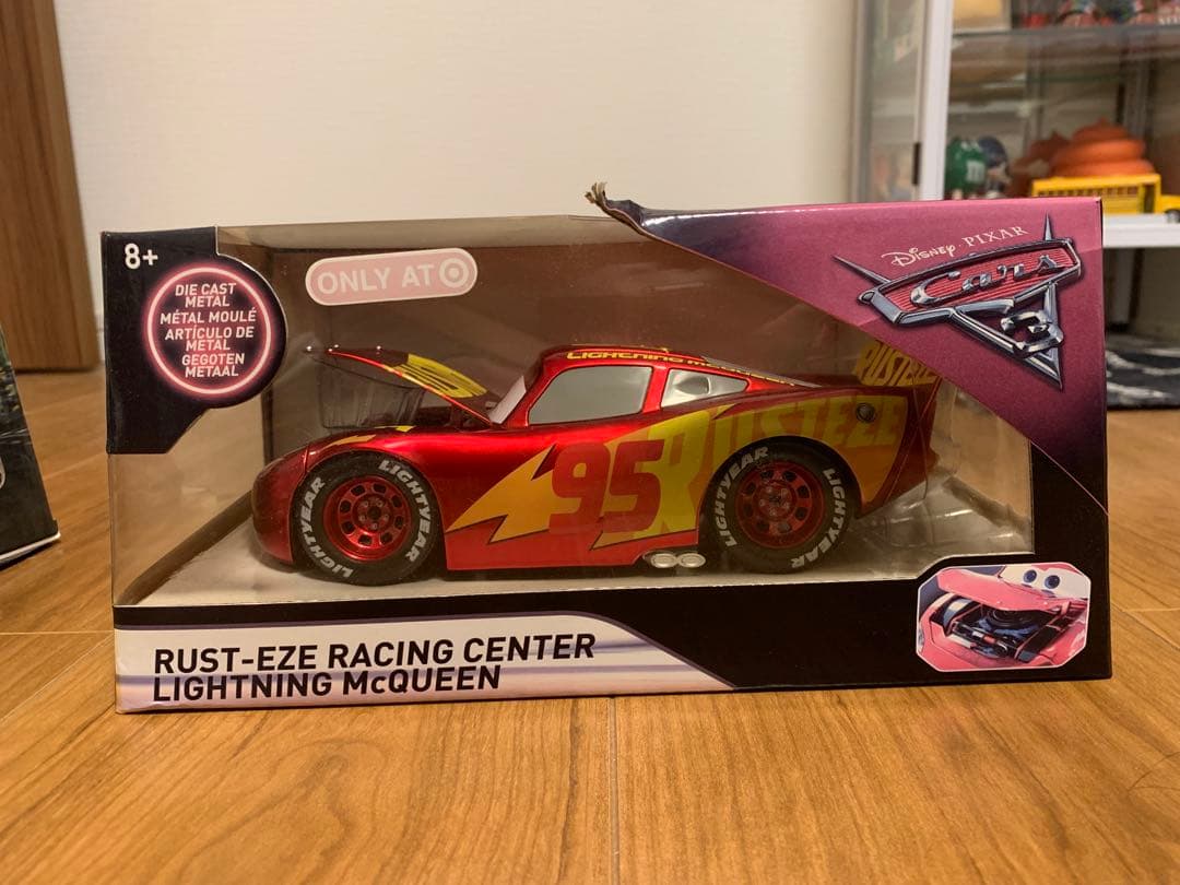ミニカー Rust-Eze Racing Center Lightning McQueen Amazon.com: Disney Pixar Cars Rust-Eze Racing Center Lightning