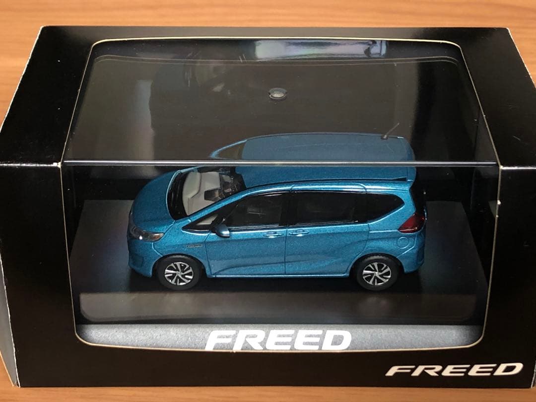 ホンダ フリード 2代目 カラーサンプル ミニカー - メルカリ