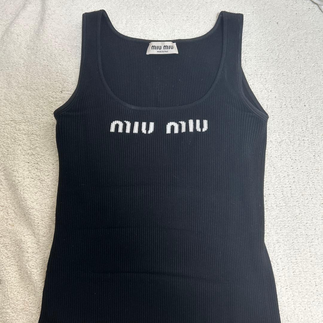 miu miu ブラック タンクトップ 最終値下げ