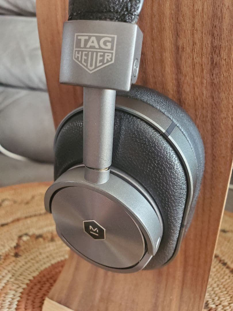 Master & Dynamic MW60 (TAG Heuerコラボ限定品)